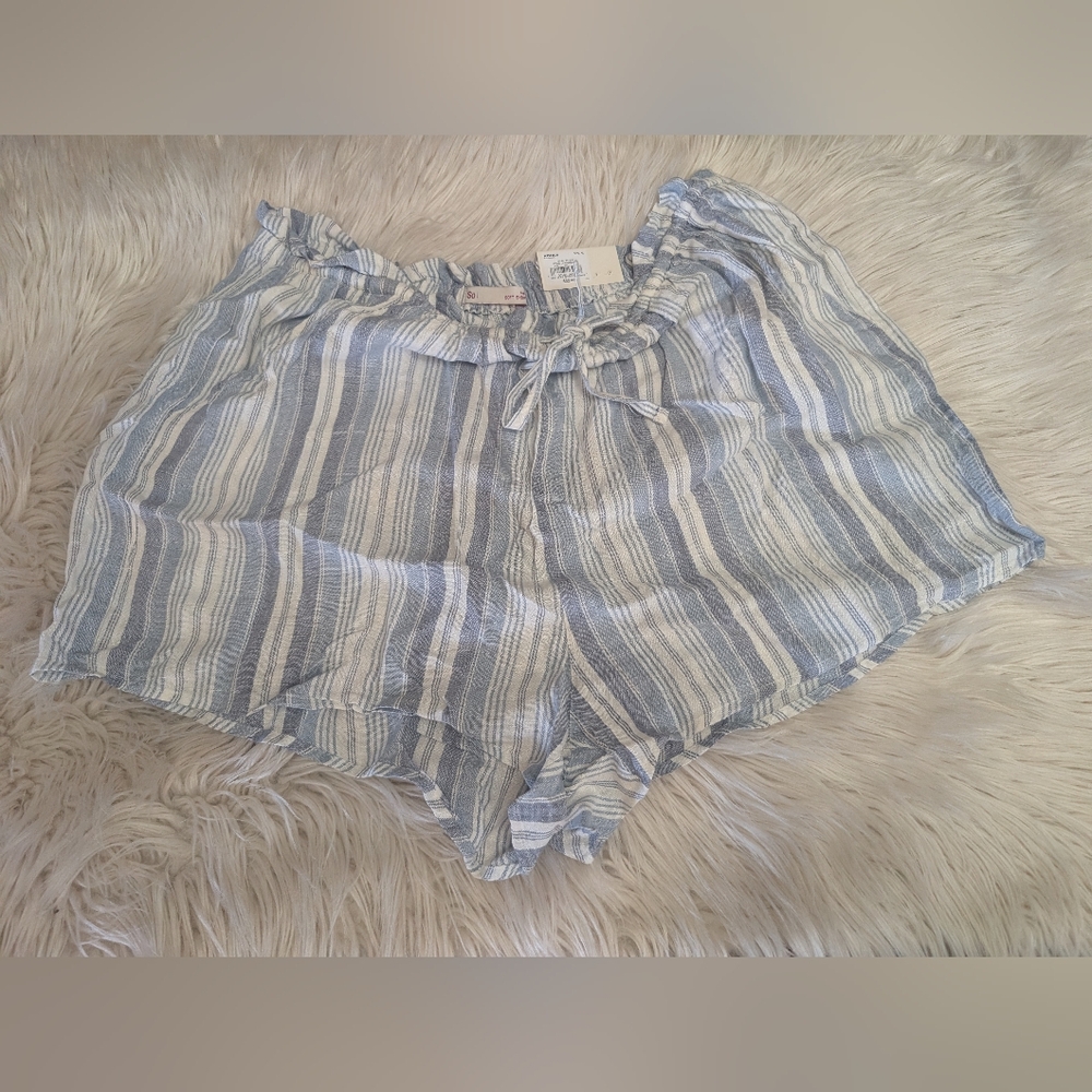 NEW Women's Size XL Blue Striped Soft High Rise Shorts